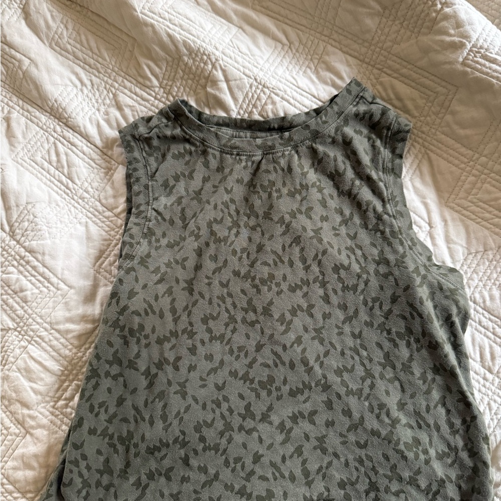 Workout tank top